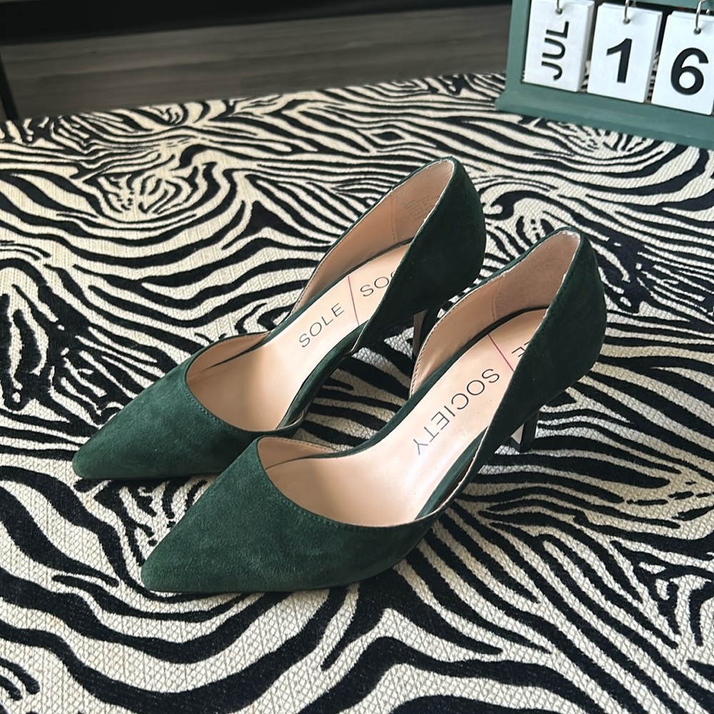 Hunter Green Pumps